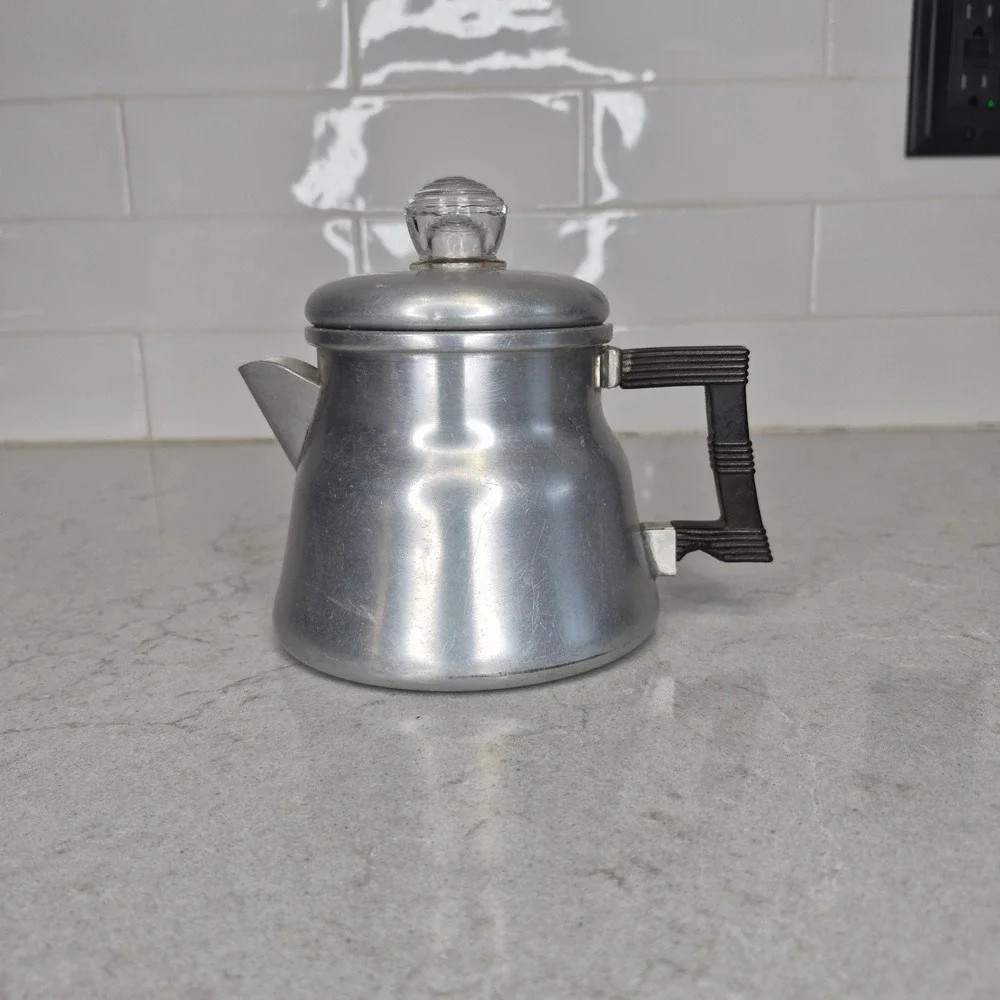 Wear-Ever X-3002 Coffee Percolator Vintage Aluminum Bakelite Handle‎ Silver